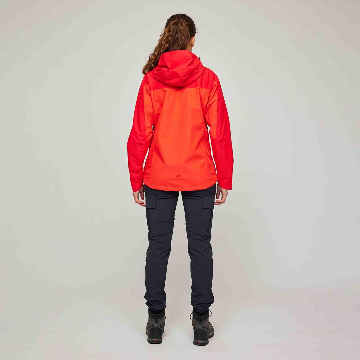 Hornstinden – Poppy Red