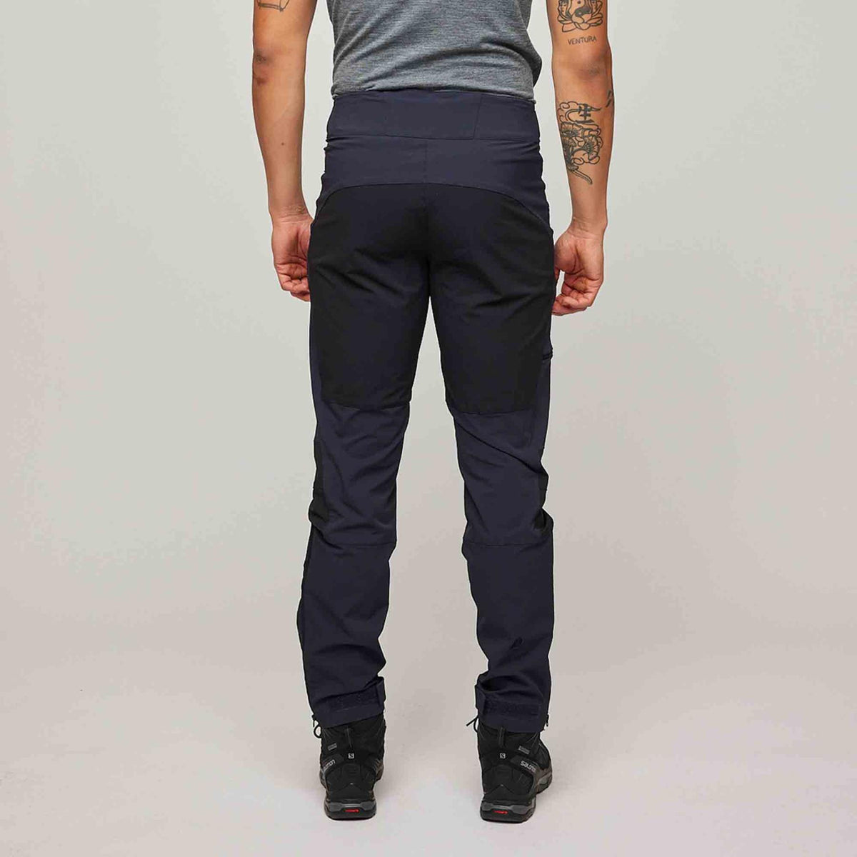 Larstinden – Dark Navy