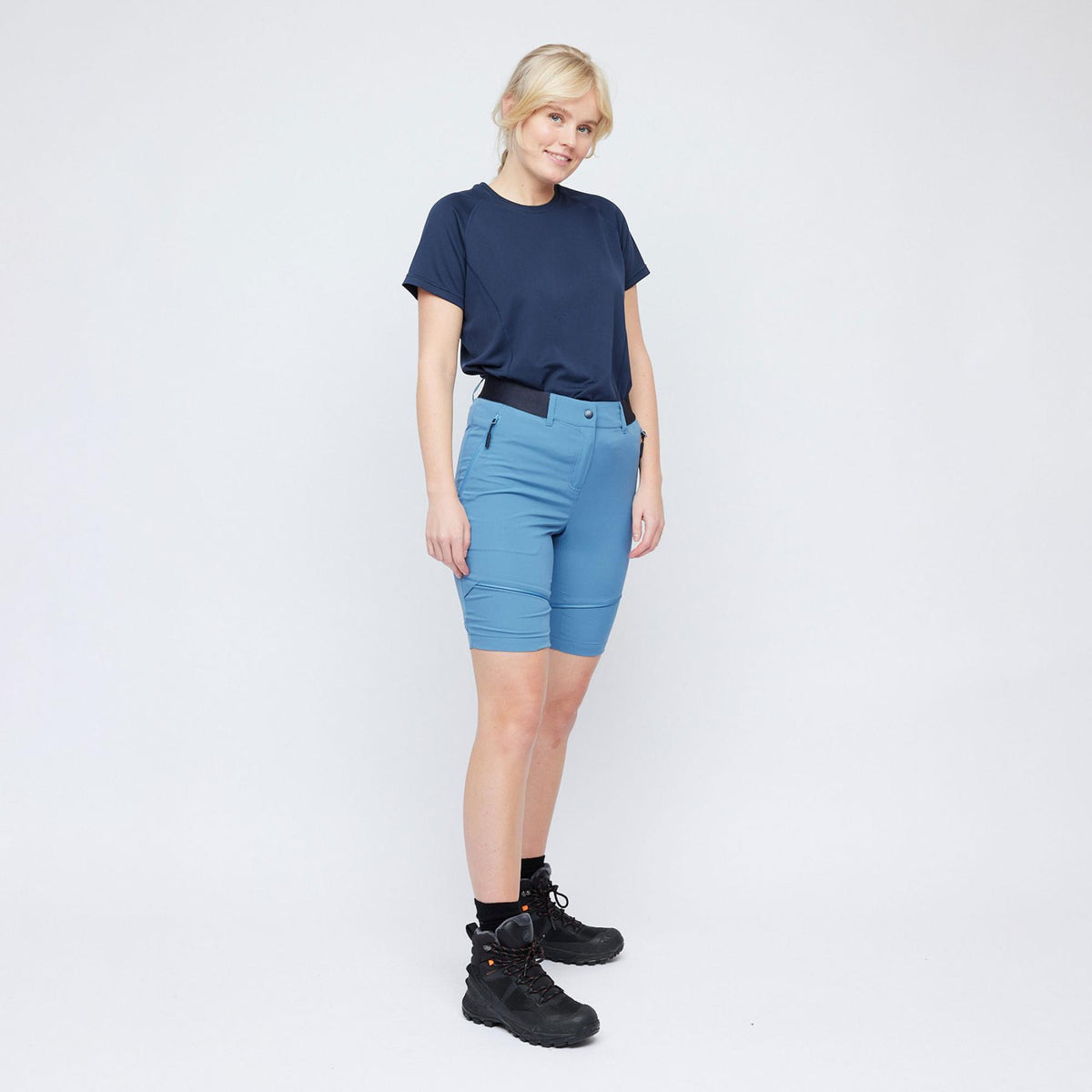 Husnes – Coronet Blue