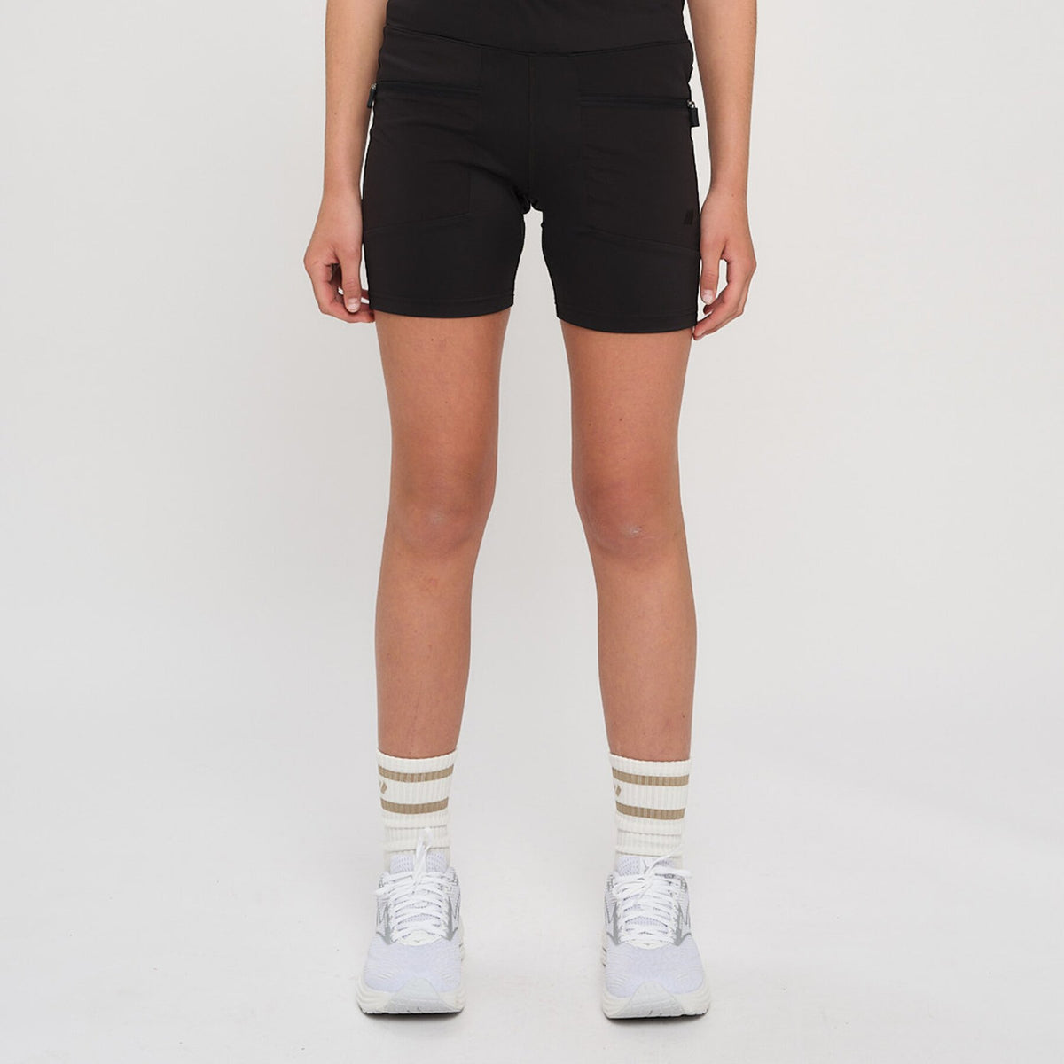 Raula – Black
