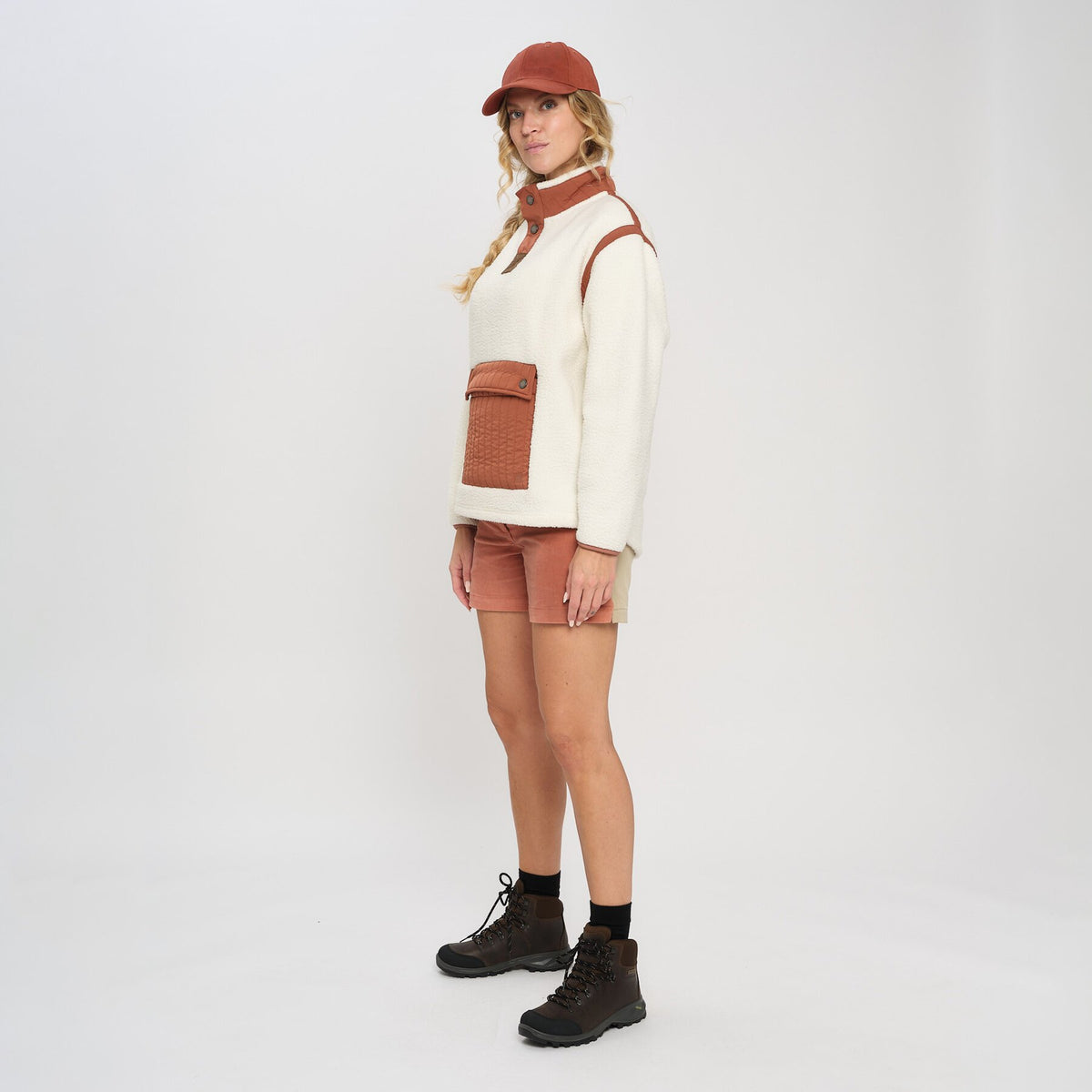 Gon – Cedar Wood