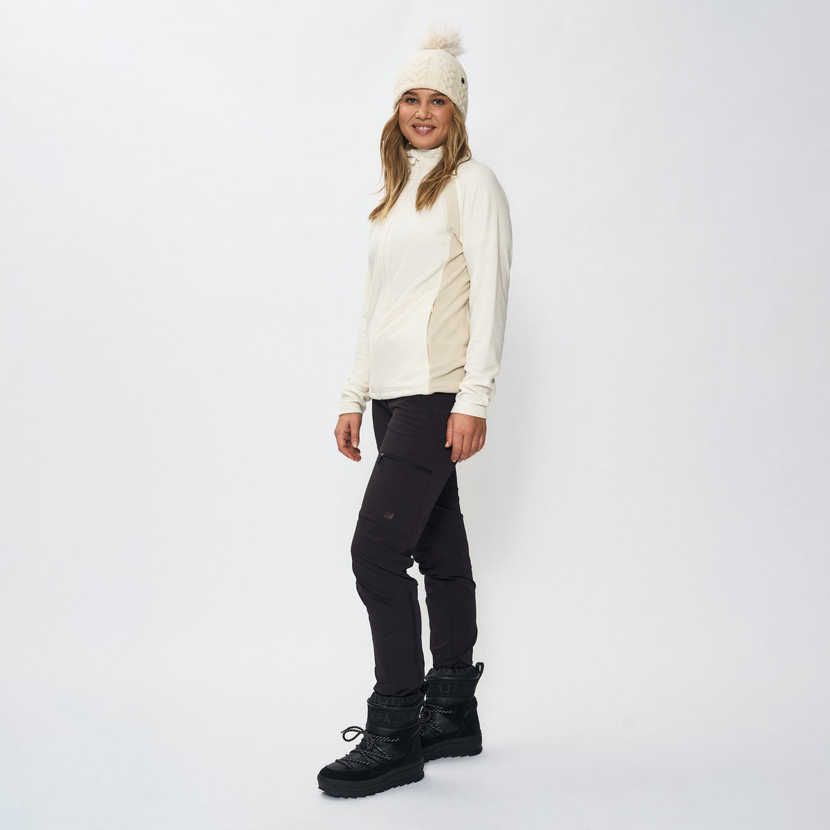 Tinnhølen – Offwhite