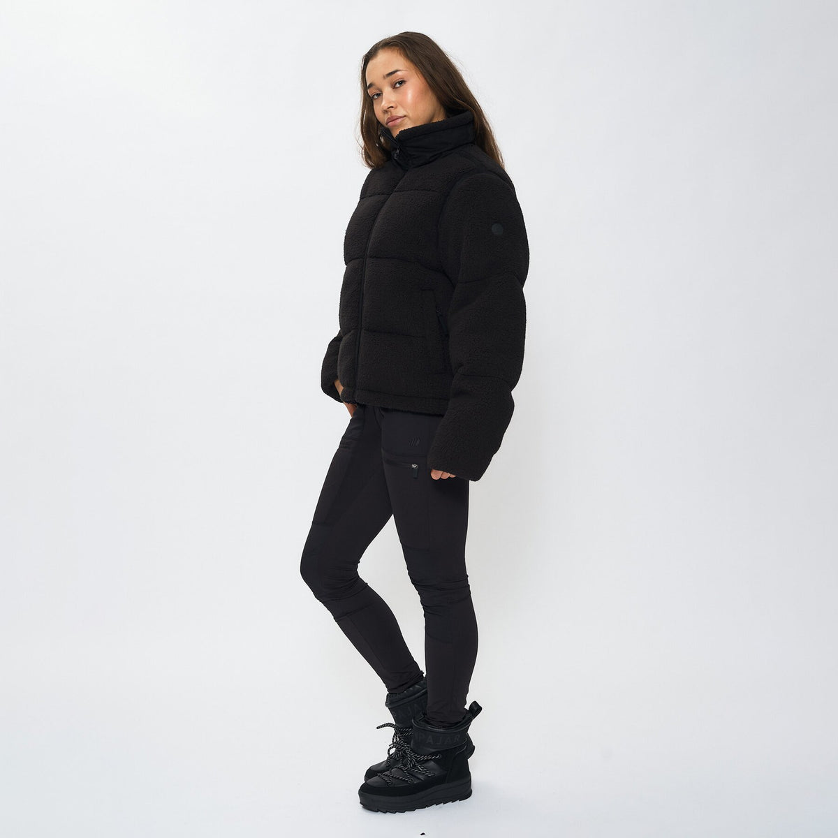 Sira – Black