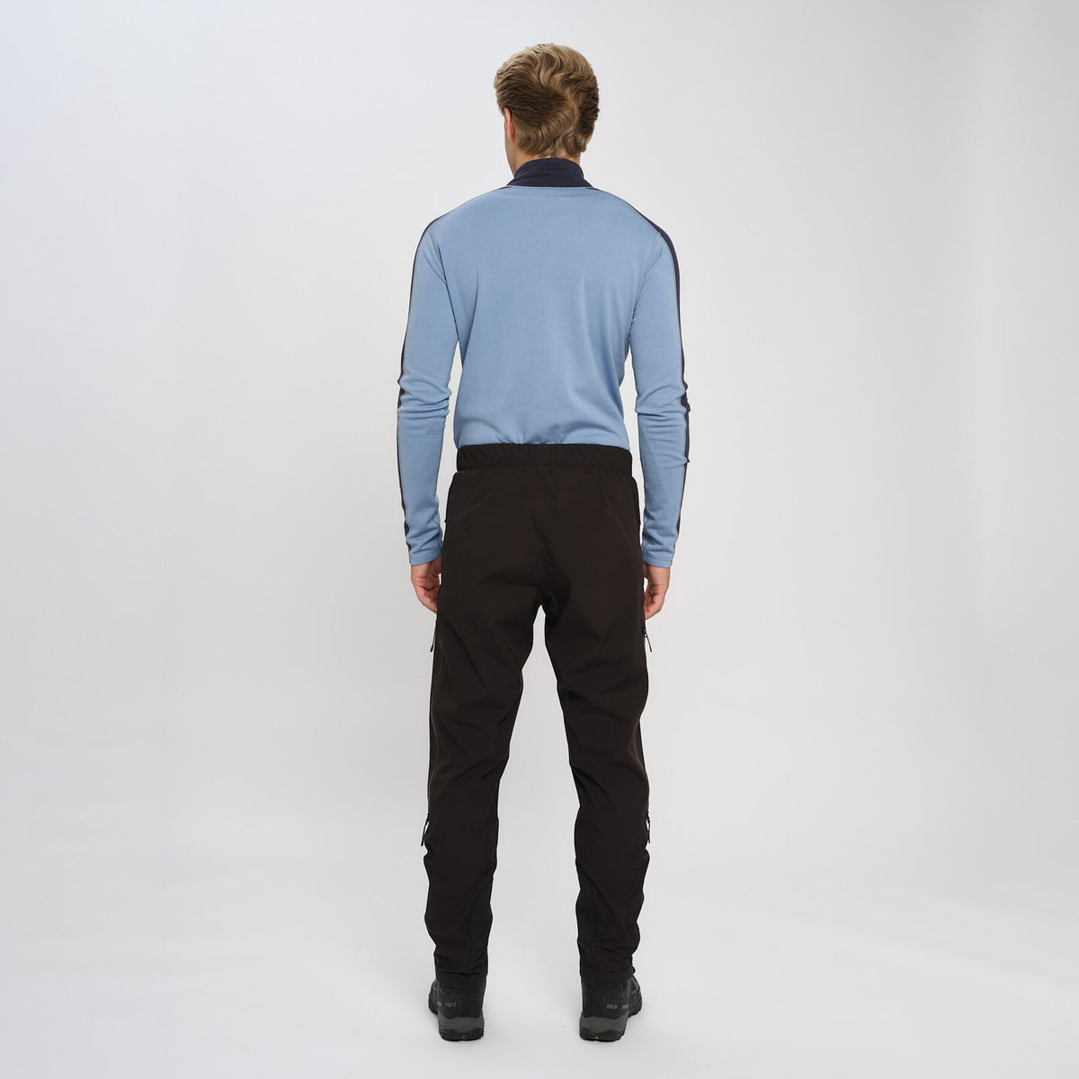 Dovre – Black