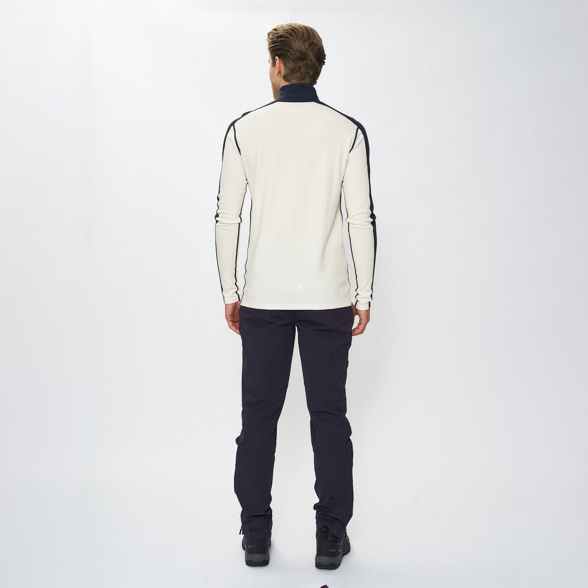 Storsteinfjellet – Offwhite
