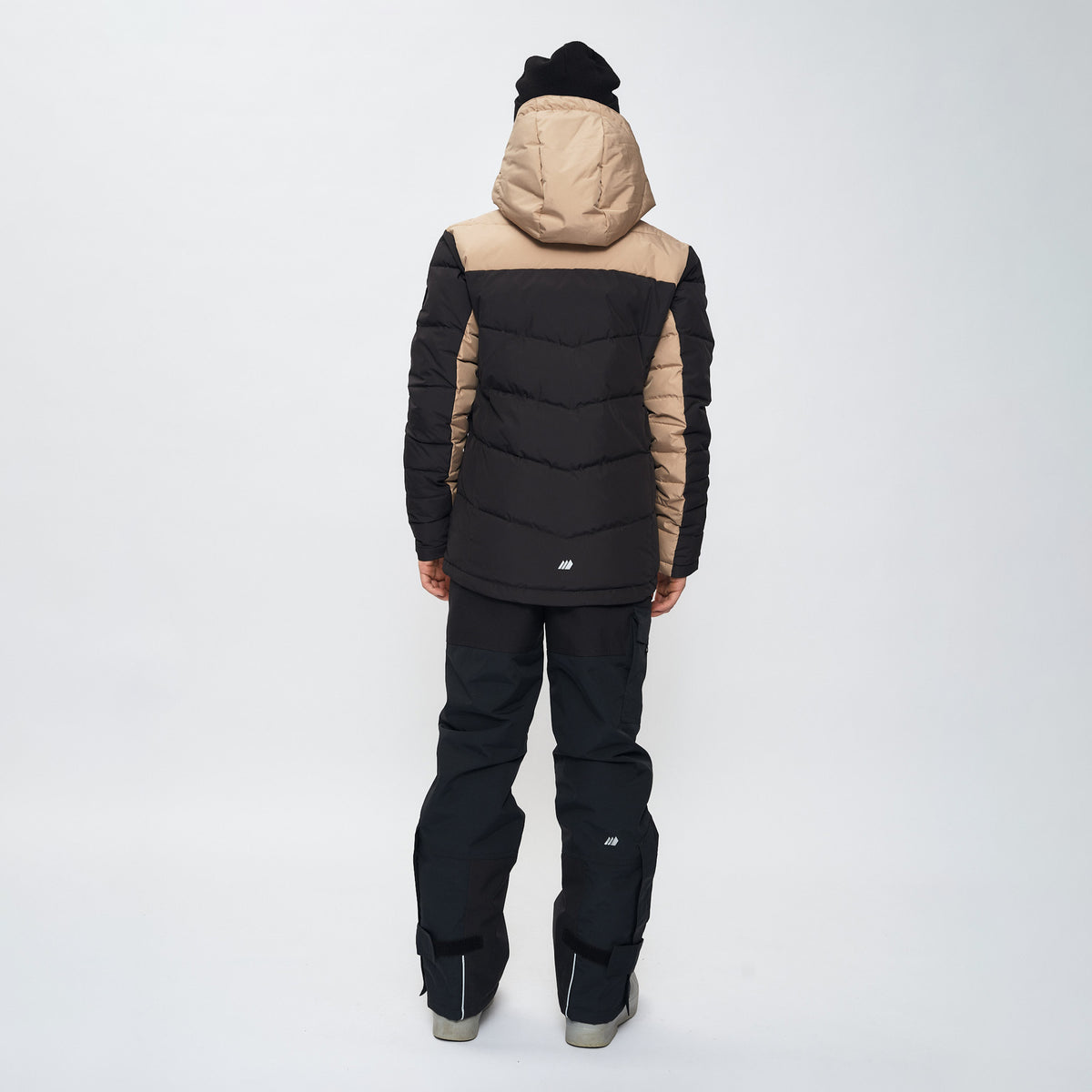 Hureset – Black