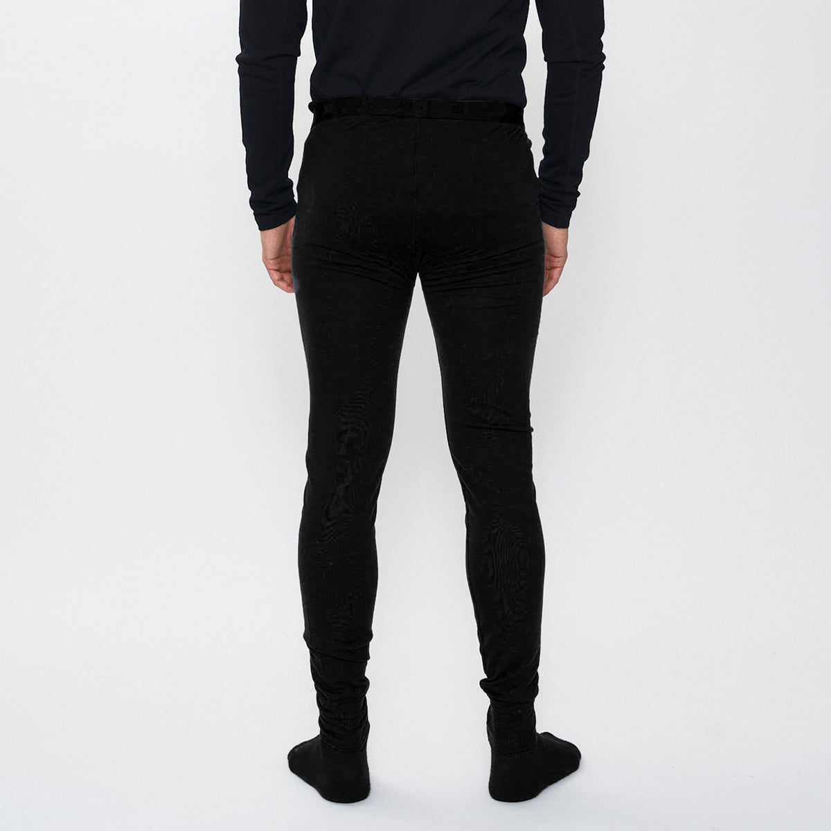 Røstene – Black