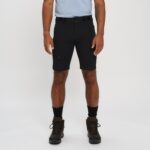 M Saksi, turshorts